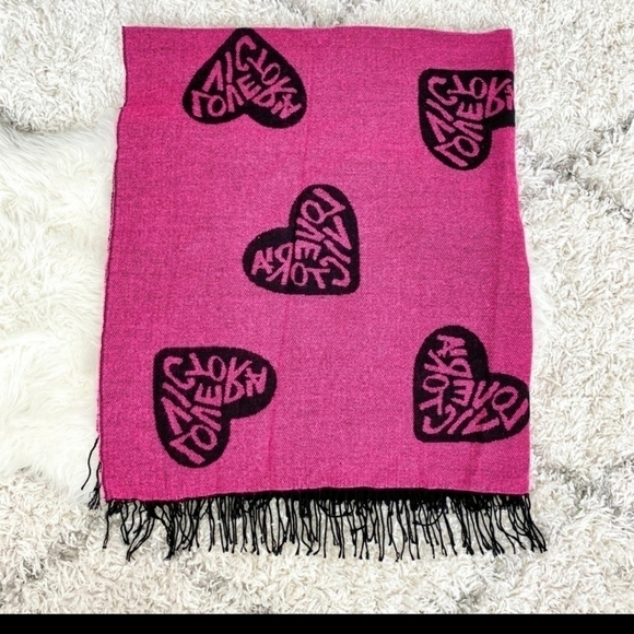 Victoria's Secret‎ hearts Throw Blanket 62" x 52" - Picture 4 of 7